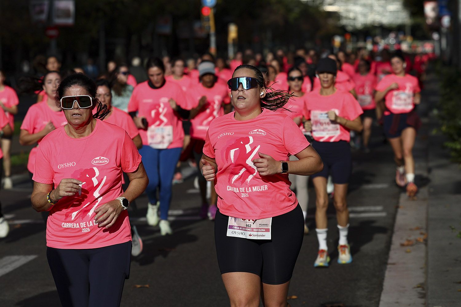 Las mejores fotos del recorrido de la Carrera de la Mujer de Barcelona 2025.JL019416