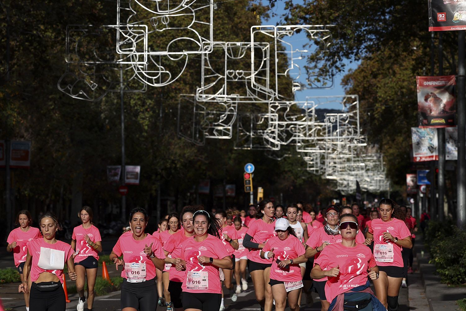 Las mejores fotos del recorrido de la Carrera de la Mujer de Barcelona 2025.JL019385