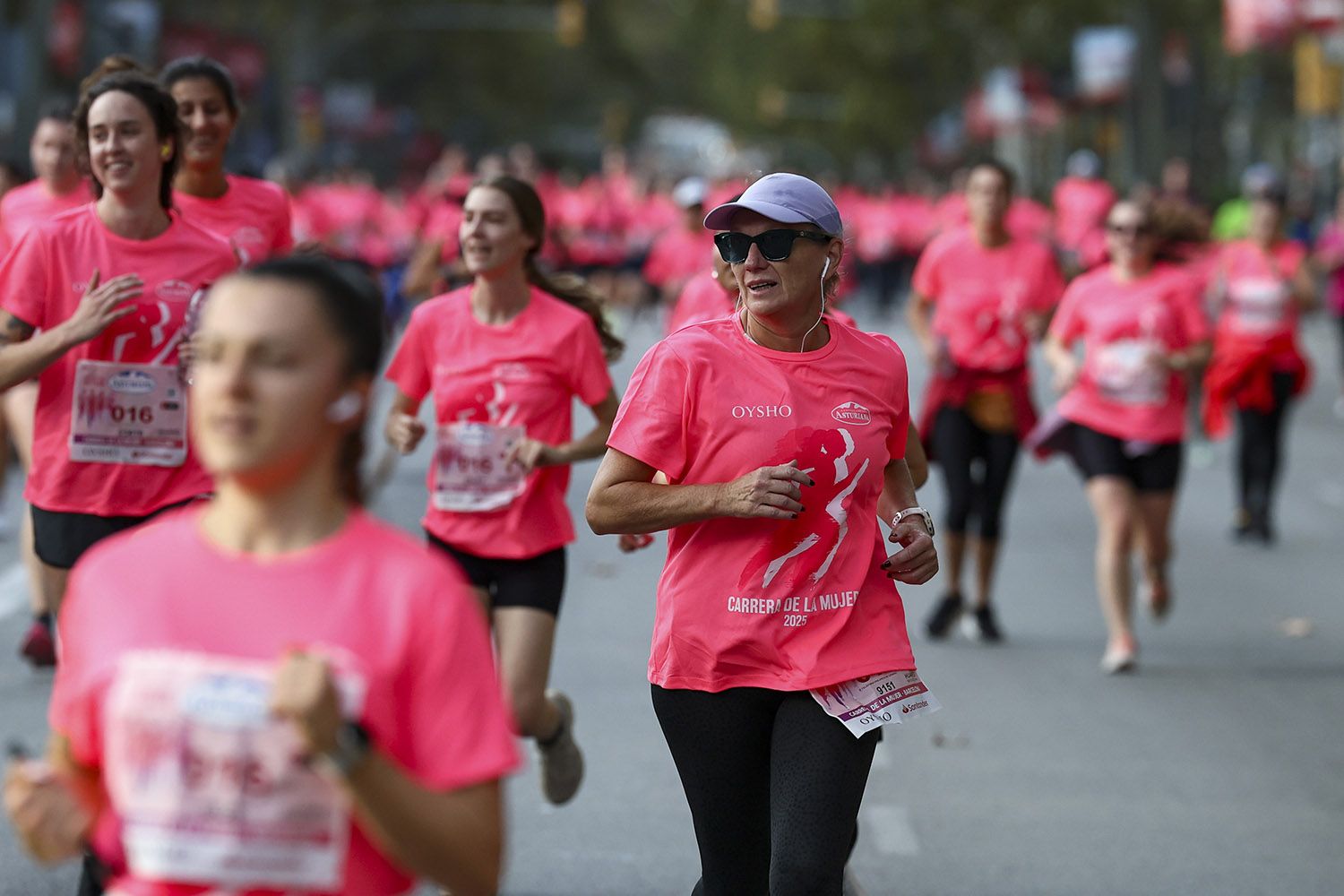 Las mejores fotos del recorrido de la Carrera de la Mujer de Barcelona 2025.JL019172