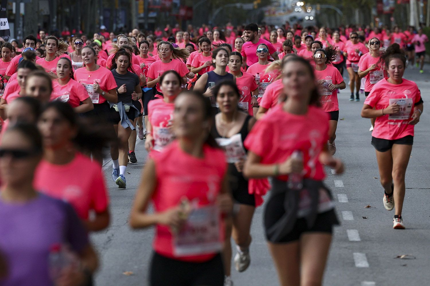 Las mejores fotos del recorrido de la Carrera de la Mujer de Barcelona 2025.JL019039