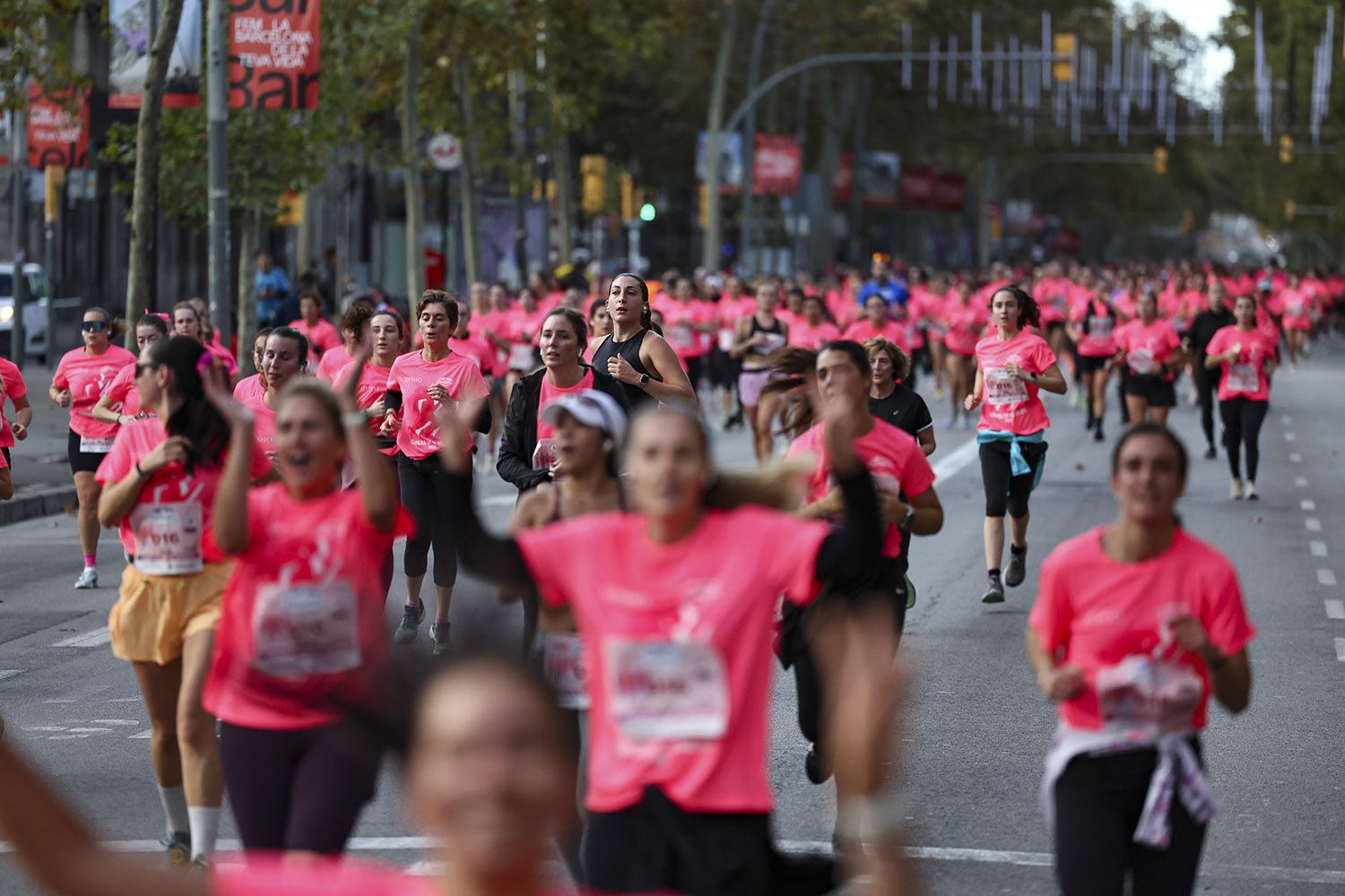 Las mejores fotos del recorrido de la Carrera de la Mujer de Barcelona 2025.JL018993