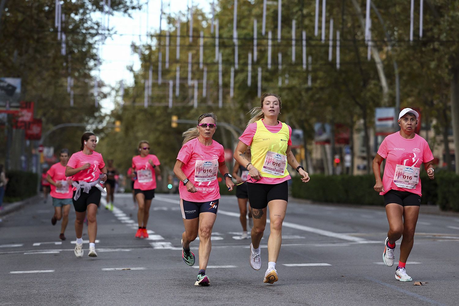 Las mejores fotos del recorrido de la Carrera de la Mujer de Barcelona 2025.JL018940