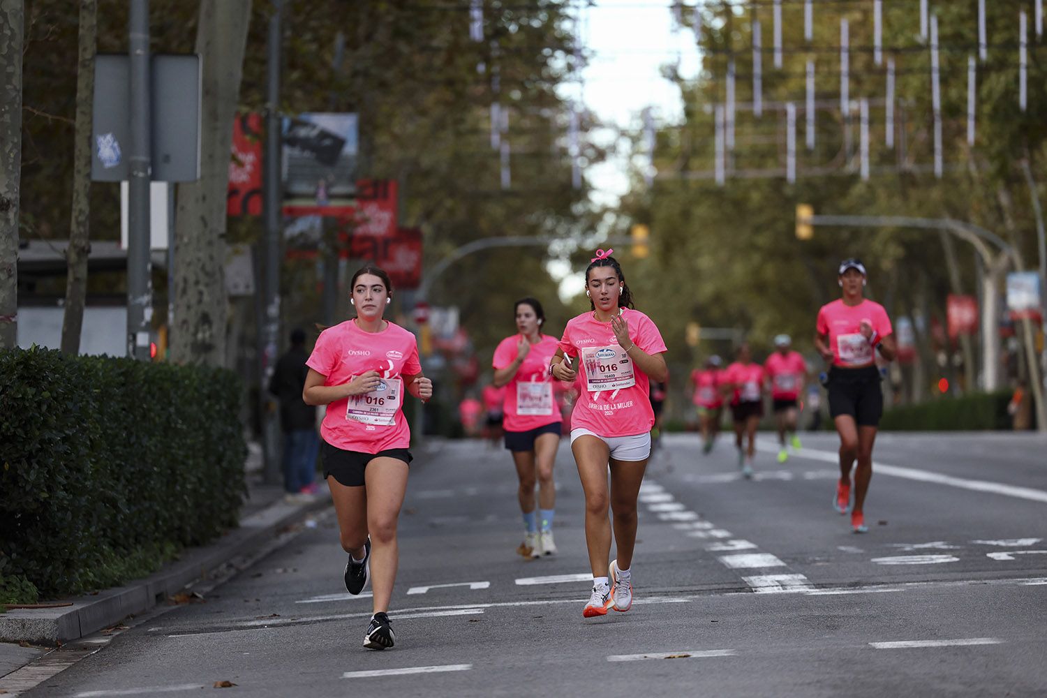 Las mejores fotos del recorrido de la Carrera de la Mujer de Barcelona 2025.JL018889