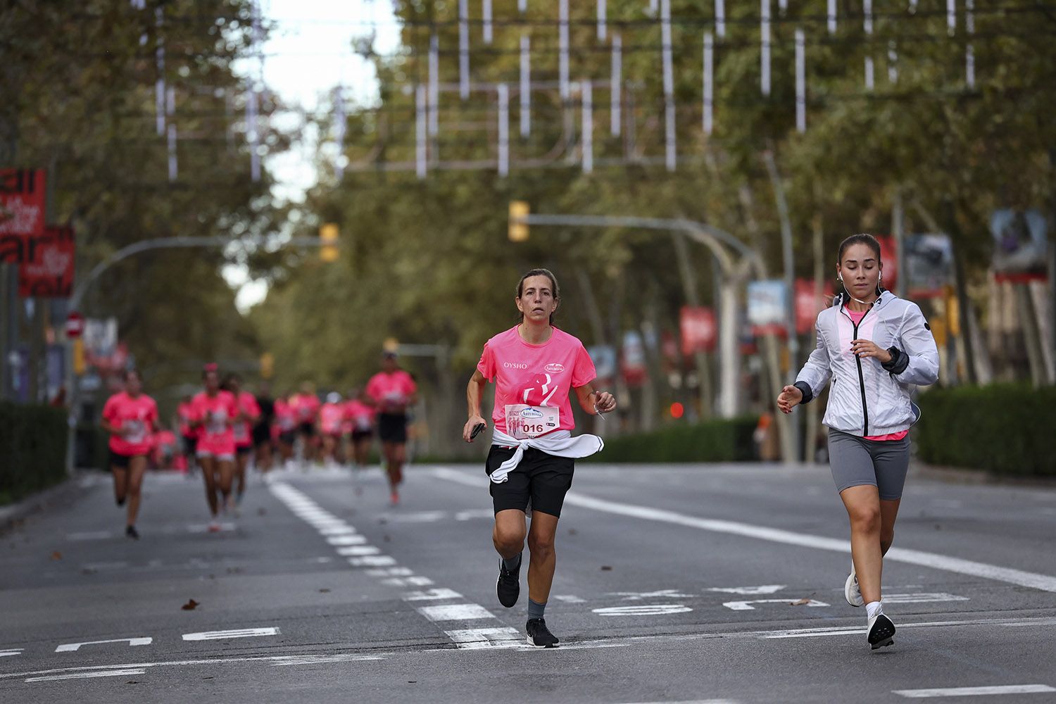 Las mejores fotos del recorrido de la Carrera de la Mujer de Barcelona 2025.JL018886