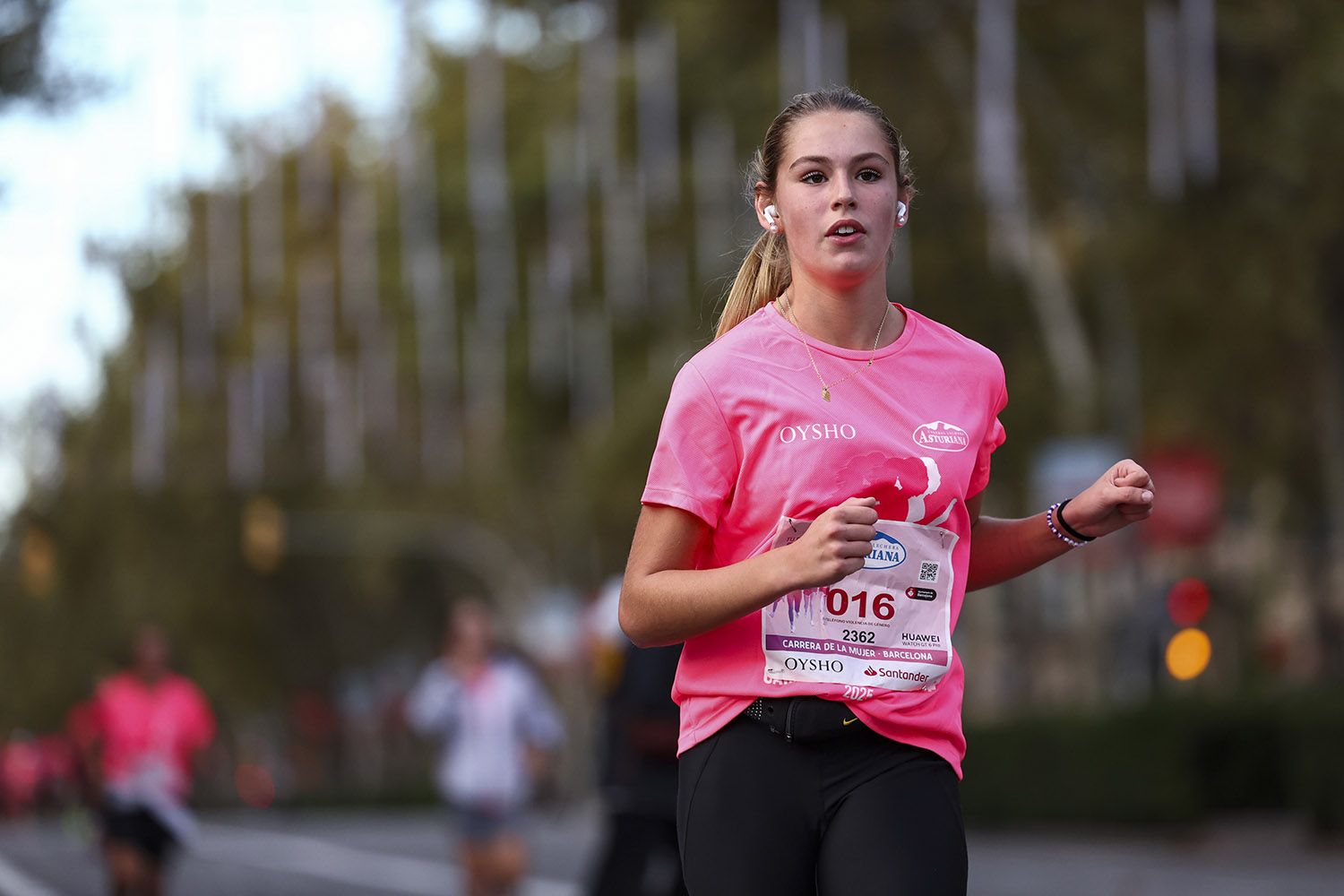 Las mejores fotos del recorrido de la Carrera de la Mujer de Barcelona 2025.JL018879