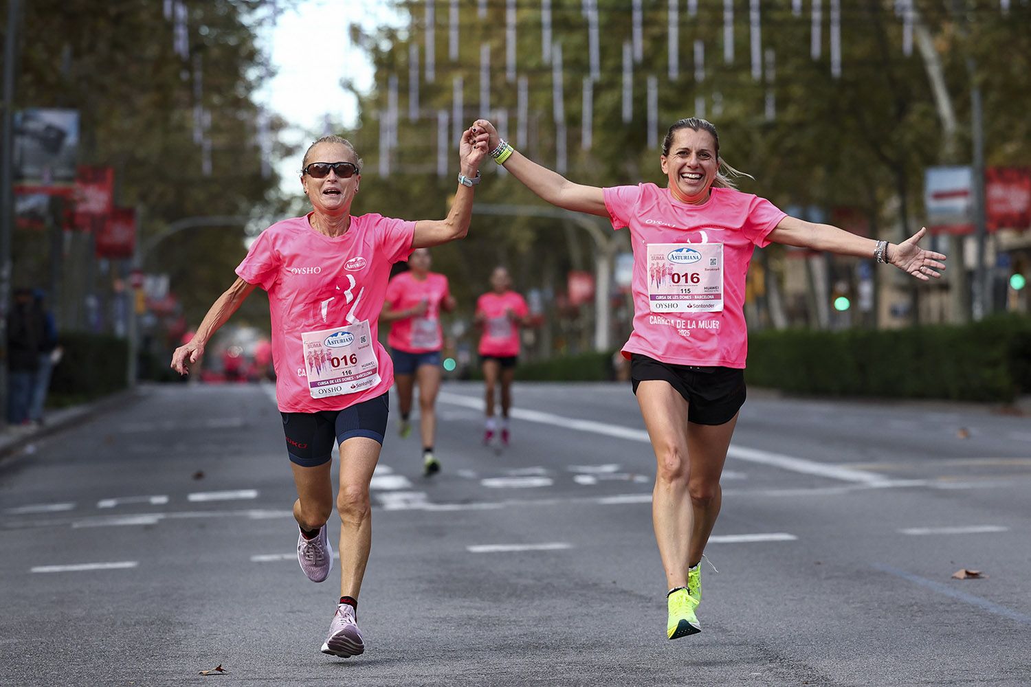 Las mejores fotos del recorrido de la Carrera de la Mujer de Barcelona 2025.JL018813