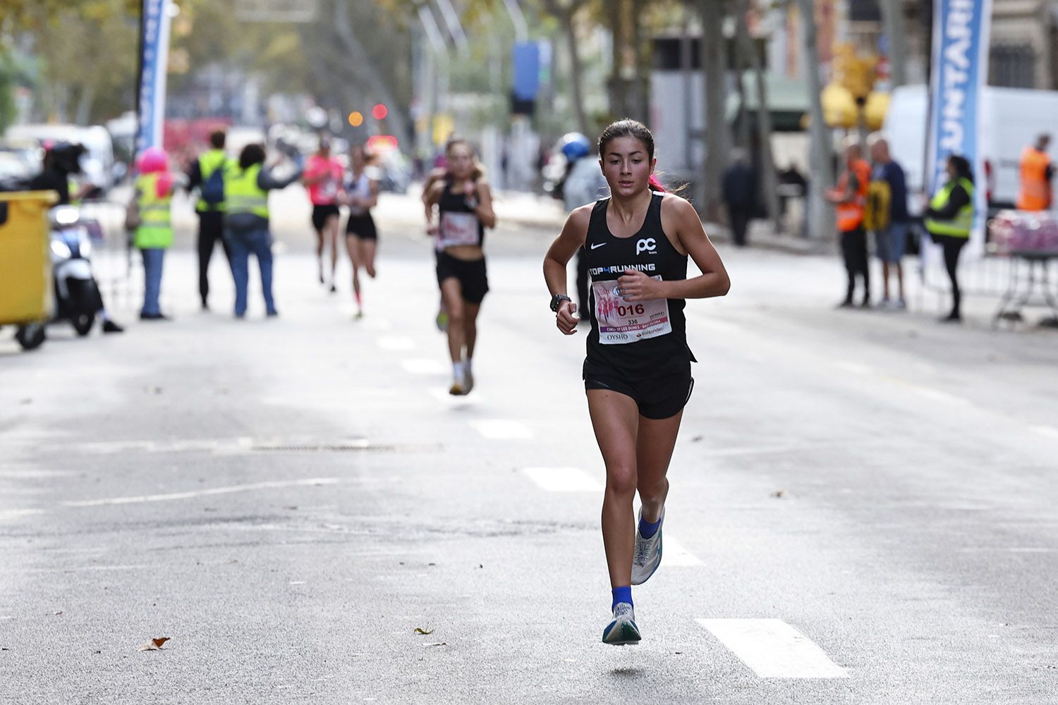 Las mejores fotos del recorrido de la Carrera de la Mujer de Barcelona 2025.JL018509