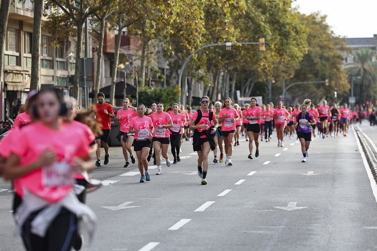 Las mejores fotos del recorrido de la Carrera de la Mujer de Barcelona 2025.JL018499