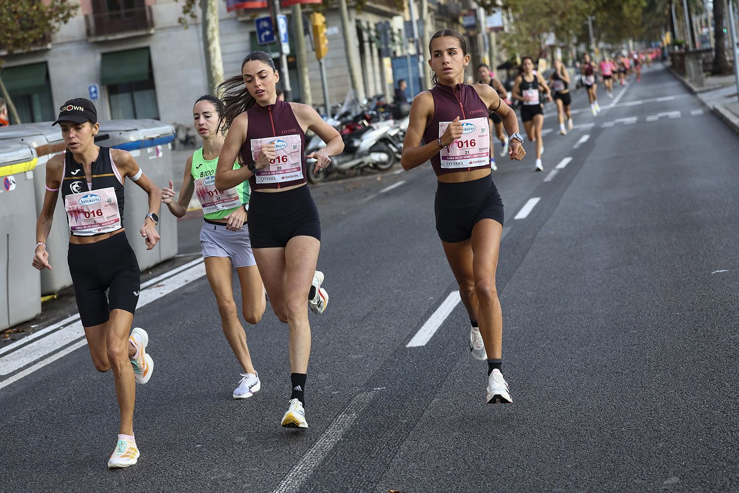 Las mejores fotos del recorrido de la Carrera de la Mujer de Barcelona 2025.JL018173