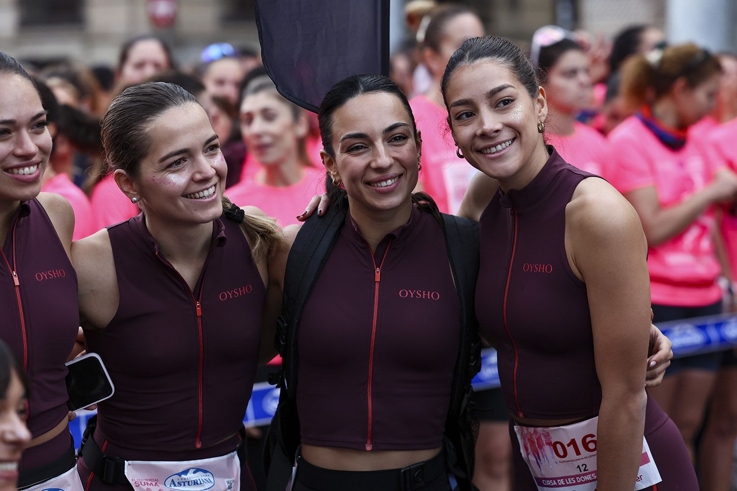Las mejores fotos del recorrido de la Carrera de la Mujer de Barcelona 2025.JL017845