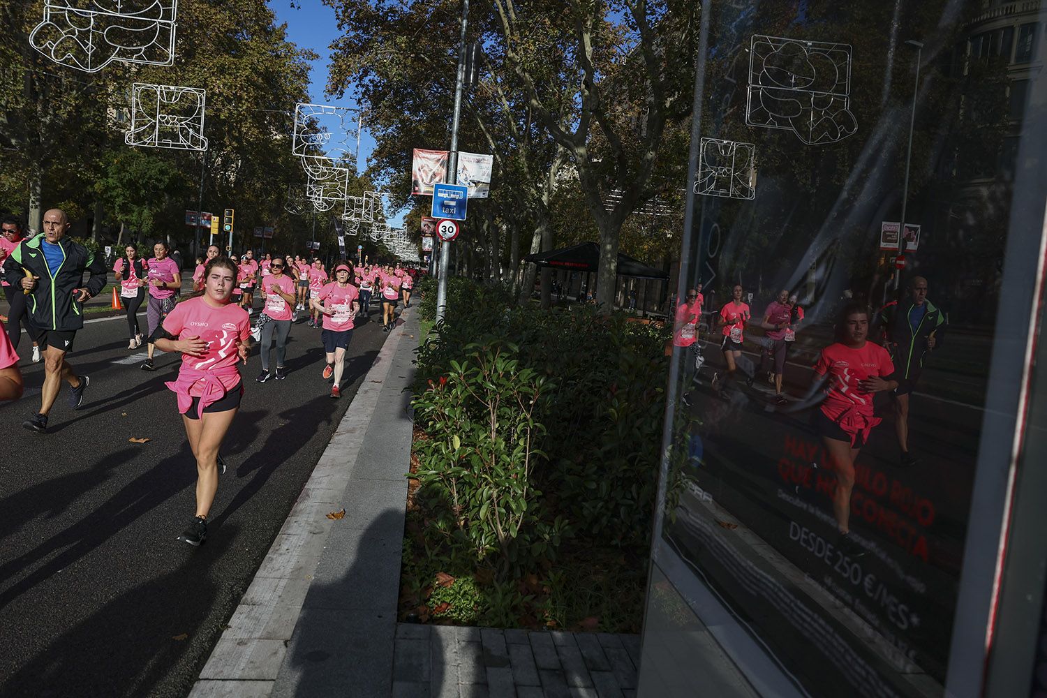 Las mejores fotos del recorrido de la Carrera de la Mujer de Barcelona 2025.JL016031