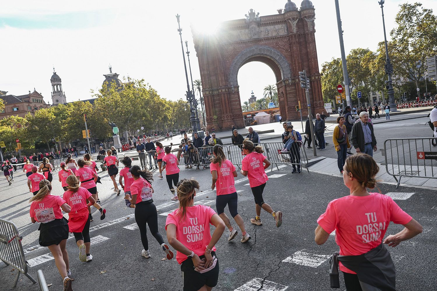 Las mejores fotos del recorrido de la Carrera de la Mujer de Barcelona 2025.JL015946