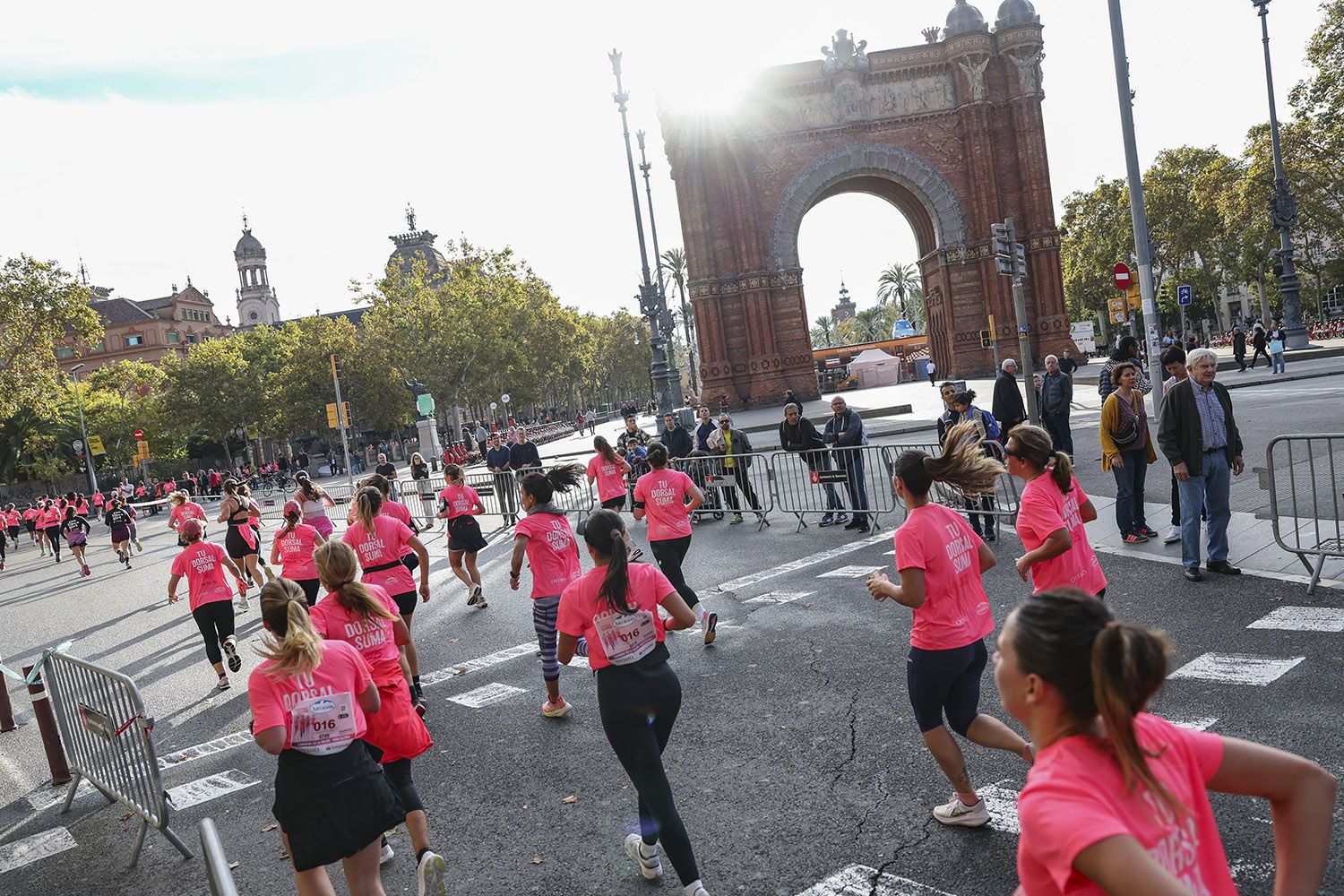 Las mejores fotos del recorrido de la Carrera de la Mujer de Barcelona 2025.JL015944
