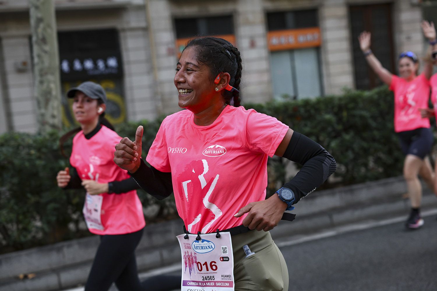 Las mejores fotos del recorrido de la Carrera de la Mujer de Barcelona 2025.JL015737