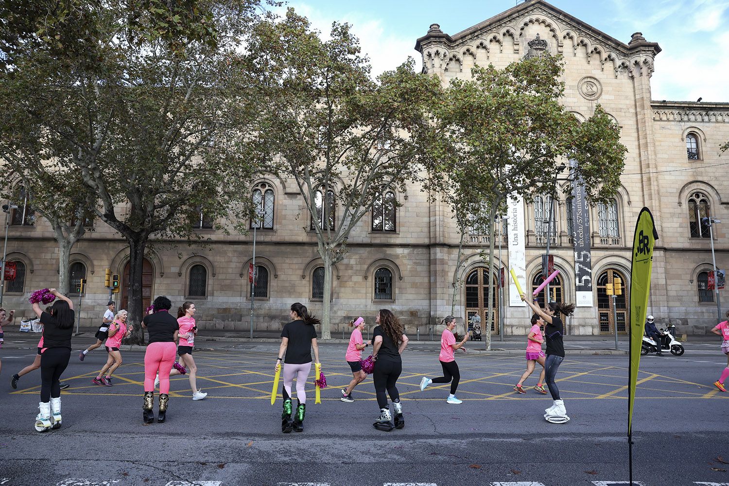 Las mejores fotos del recorrido de la Carrera de la Mujer de Barcelona 2025.JL015192