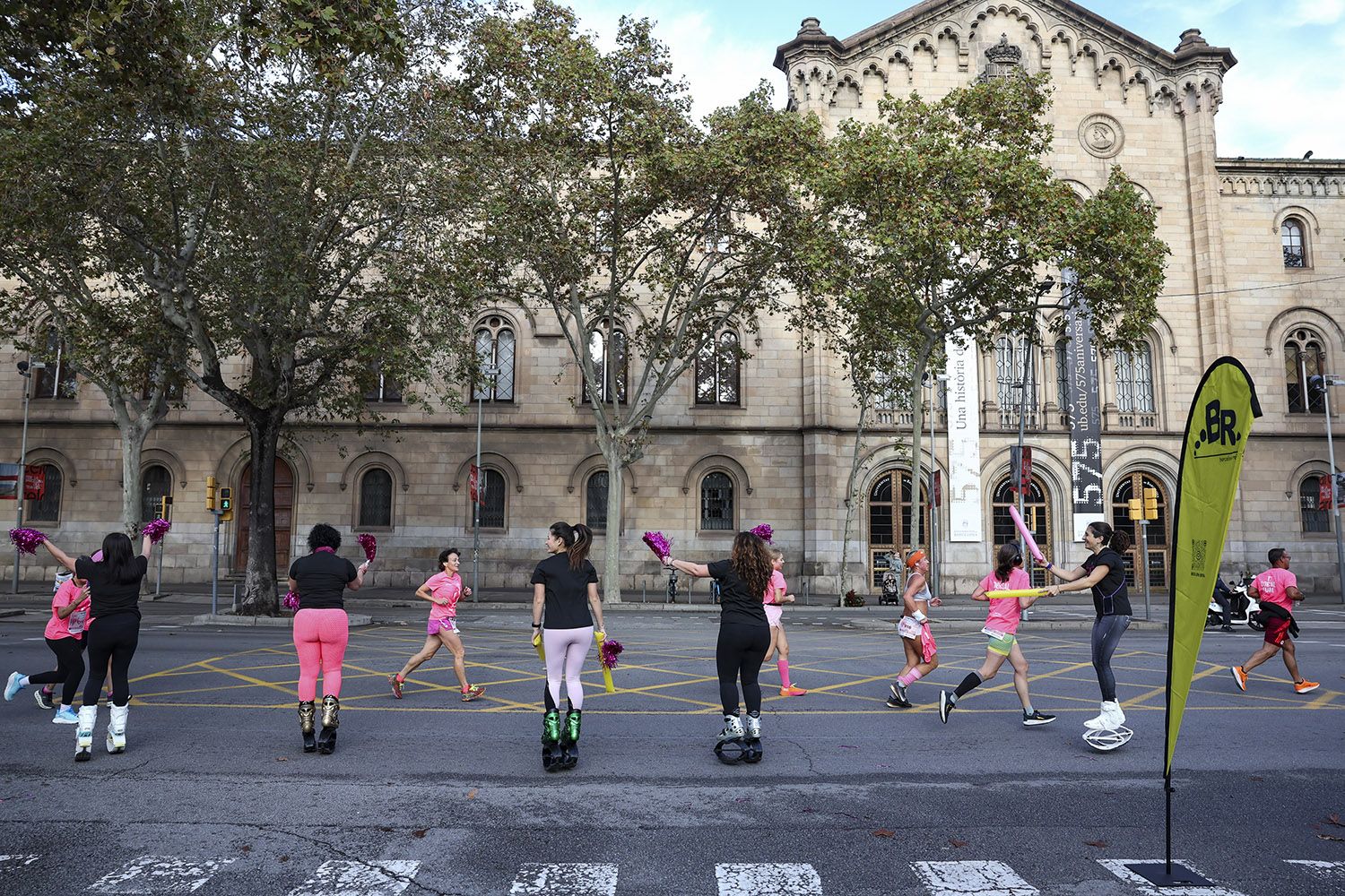 Las mejores fotos del recorrido de la Carrera de la Mujer de Barcelona 2025.JL015186