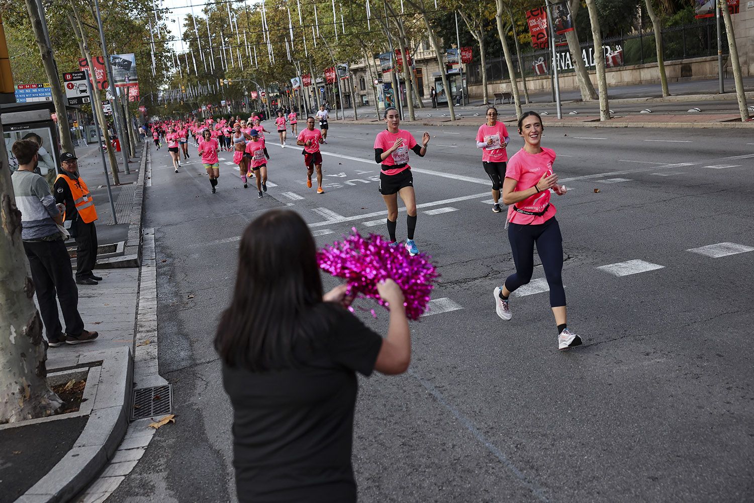 Las mejores fotos del recorrido de la Carrera de la Mujer de Barcelona 2025.JL015183