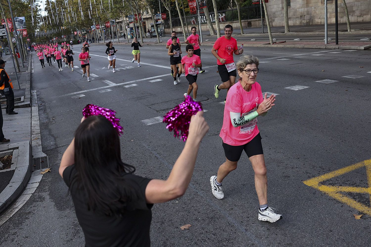 Las mejores fotos del recorrido de la Carrera de la Mujer de Barcelona 2025.JL015144