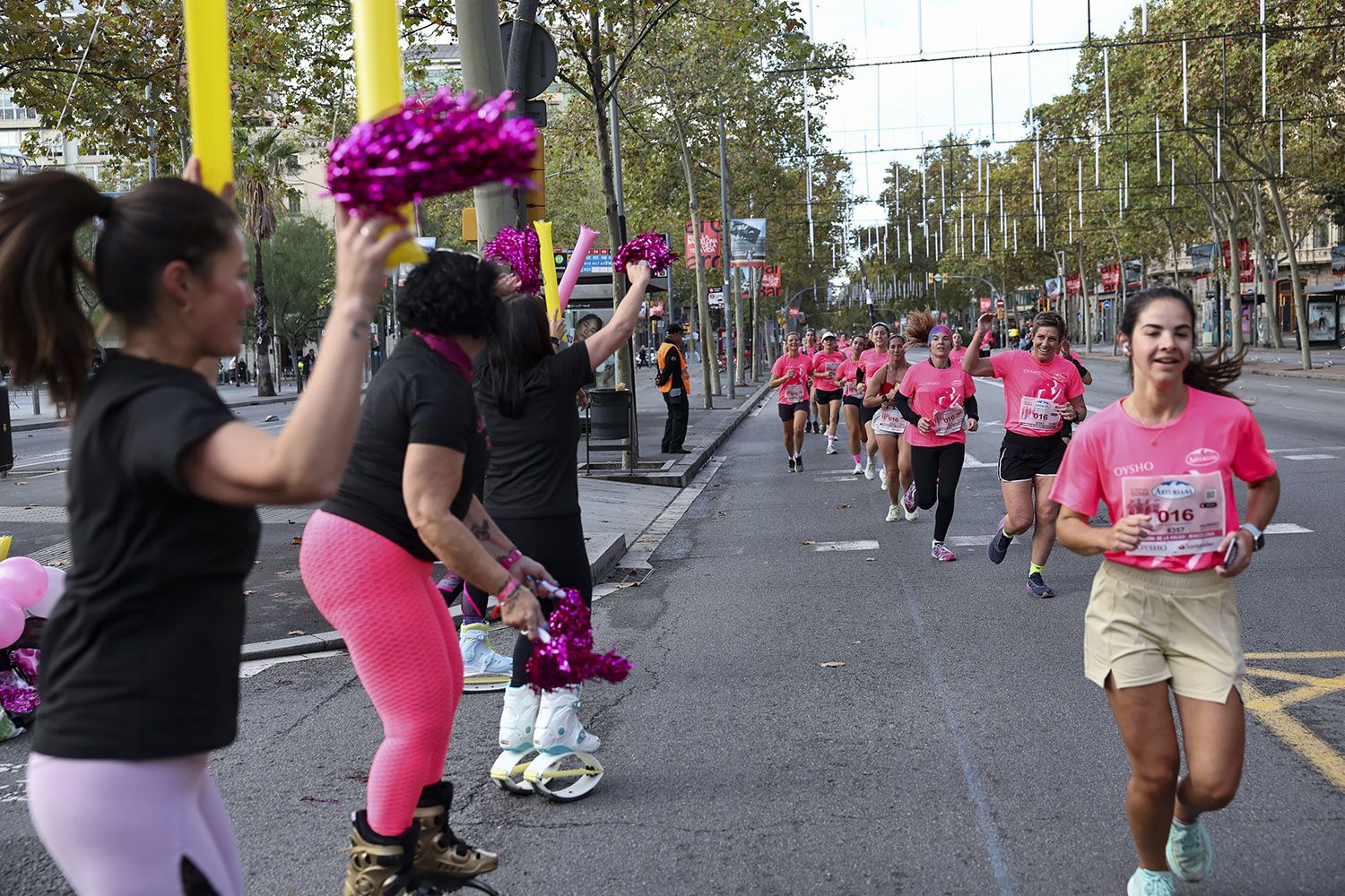 Las mejores fotos del recorrido de la Carrera de la Mujer de Barcelona 2025.JL015088