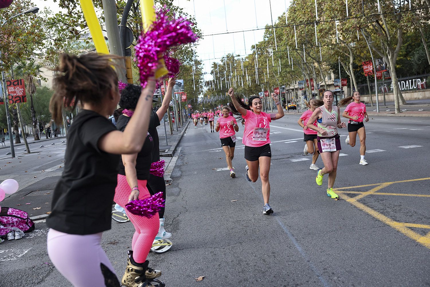 Las mejores fotos del recorrido de la Carrera de la Mujer de Barcelona 2025.JL015064