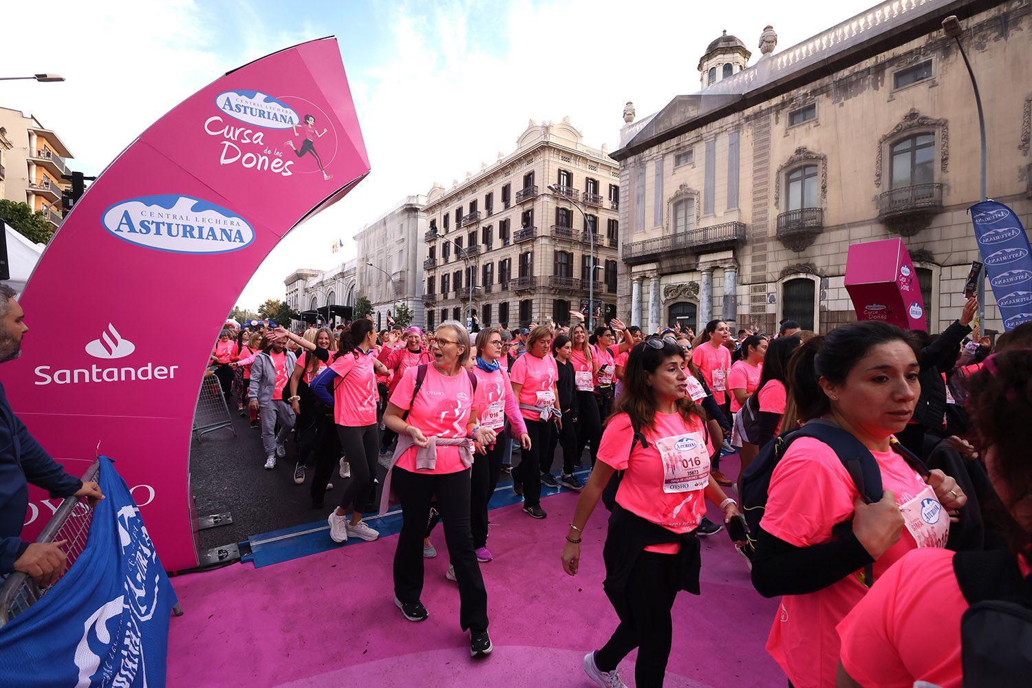 Las mejores fotos del recorrido de la Carrera de la Mujer de Barcelona 2025.3E5A1169