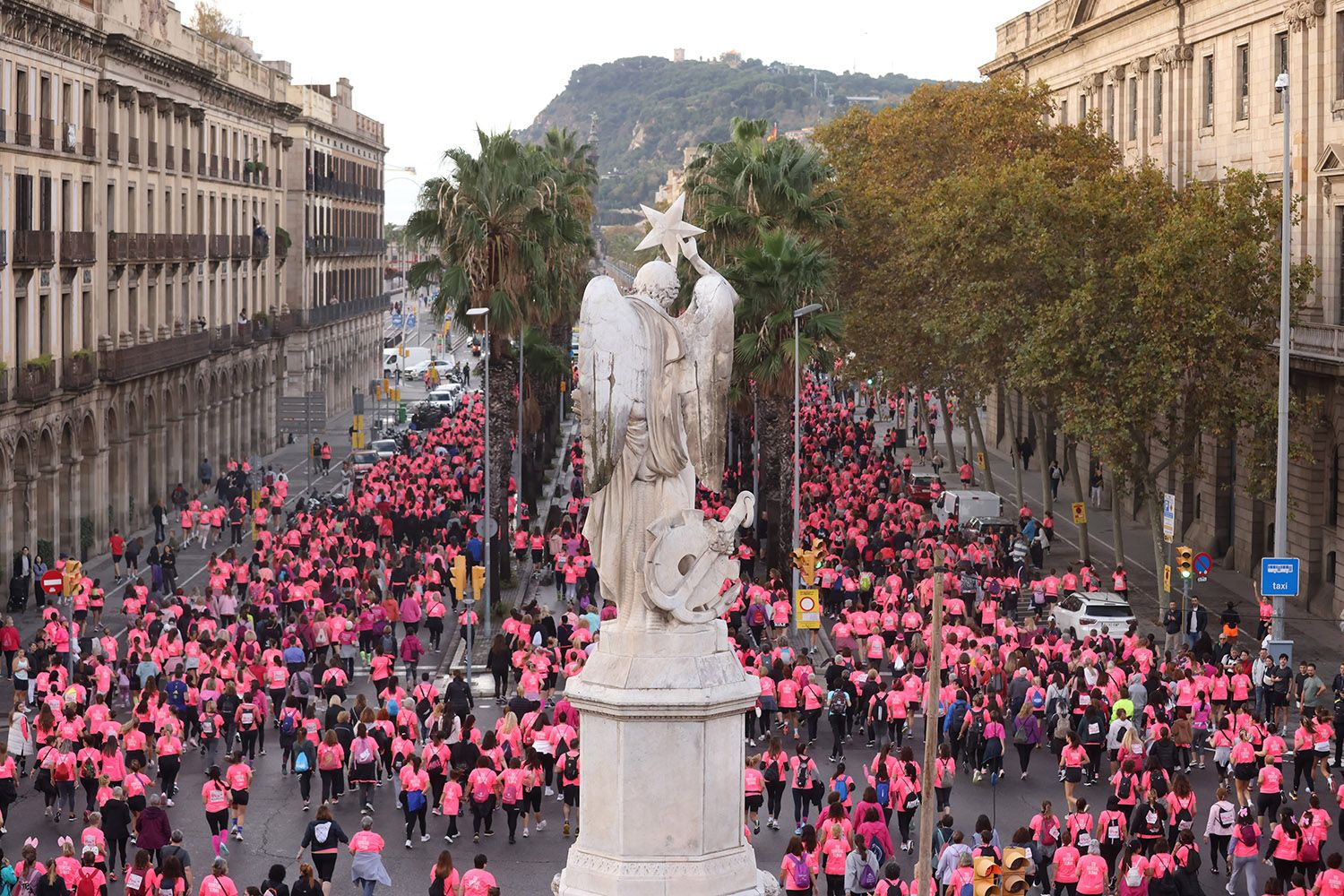 Las mejores fotos del recorrido de la Carrera de la Mujer de Barcelona 2025.3E5A1143