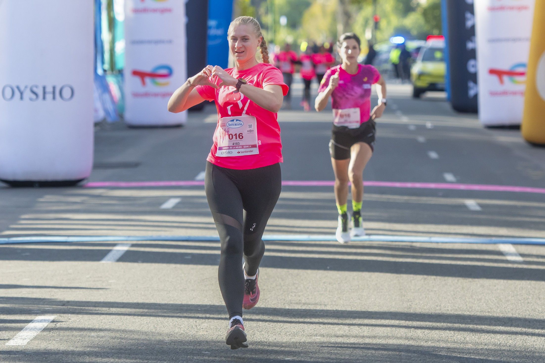 Las mejores fotos de la Carrera de la Mujer de Sevilla 2025. 203