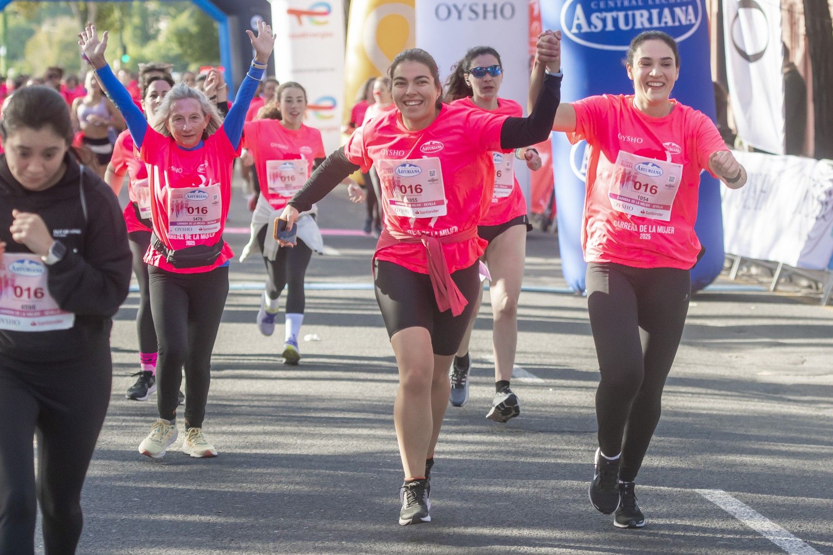 Las mejores fotos de la Carrera de la Mujer de Sevilla 2025. 310