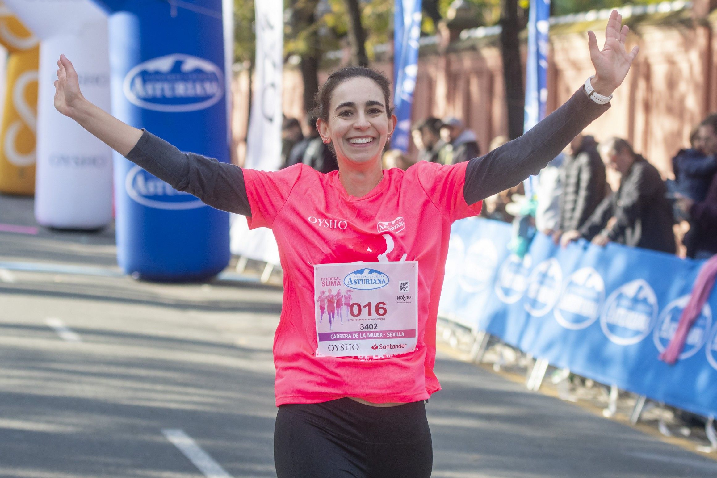 Las mejores fotos de la Carrera de la Mujer de Sevilla 2025. 218