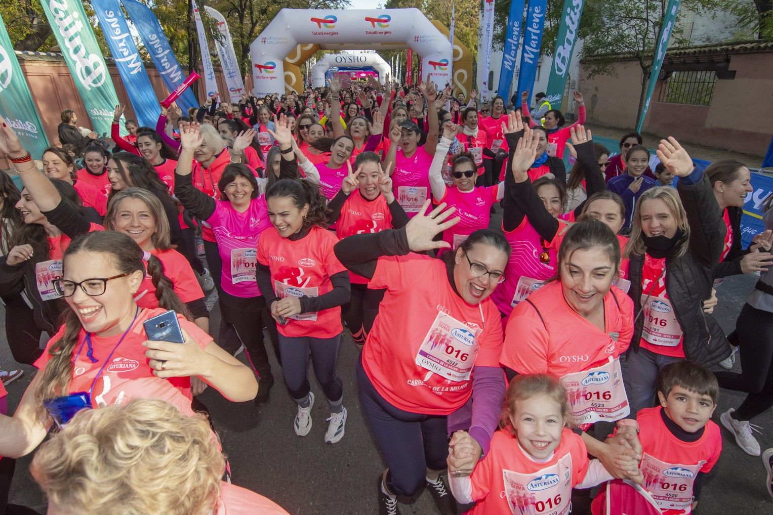 Las mejores fotos de la Carrera de la Mujer de Sevilla 2025. 131