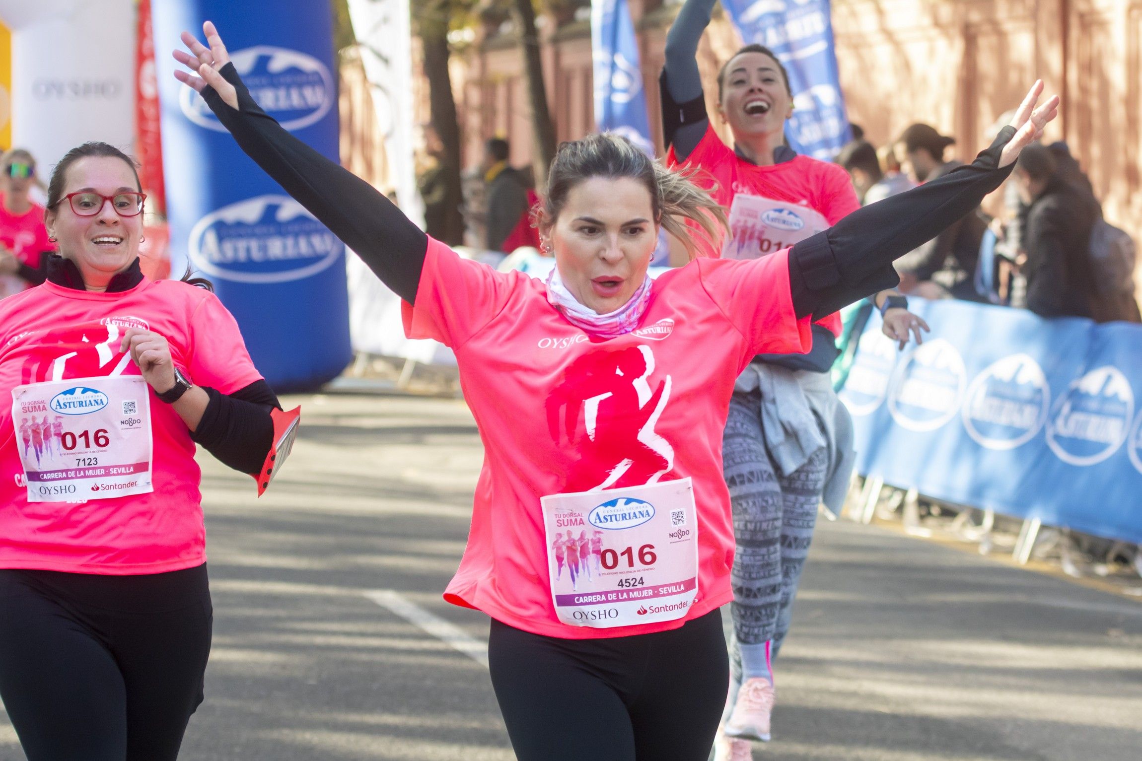 Las mejores fotos de la Carrera de la Mujer de Sevilla 2025. 318