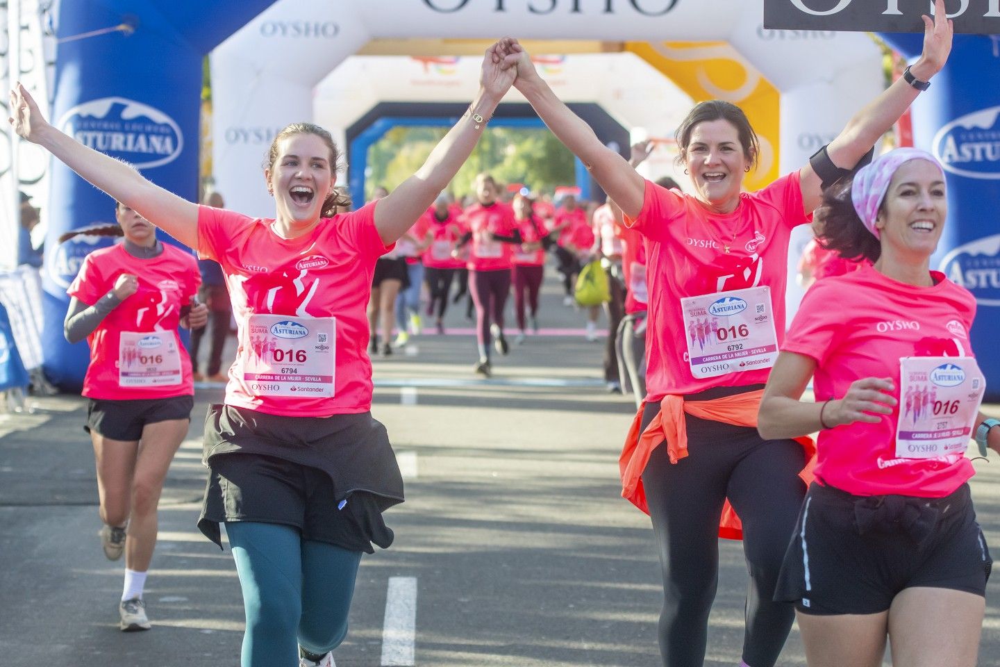 Las mejores fotos de la Carrera de la Mujer de Sevilla 2025. 320