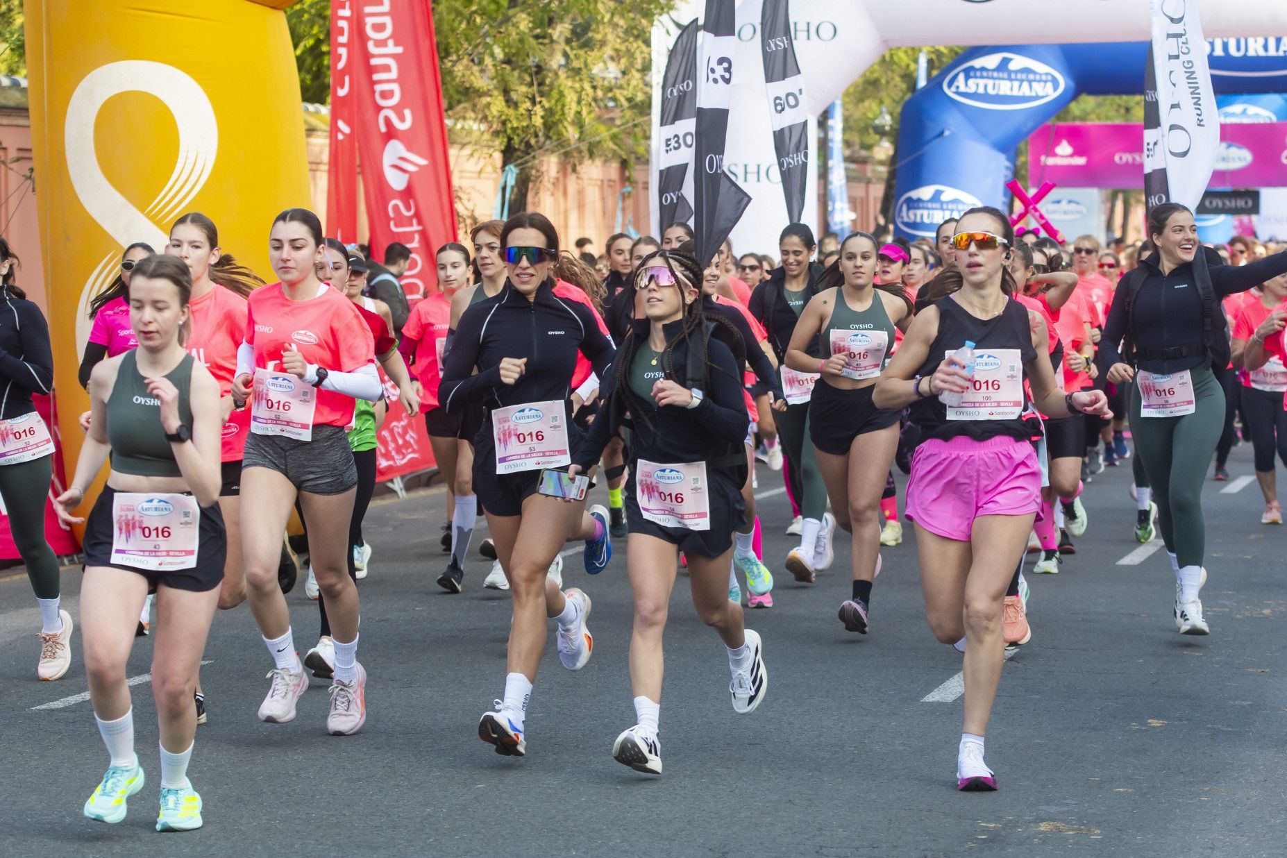 Las mejores fotos de la Carrera de la Mujer de Sevilla 2025. 048