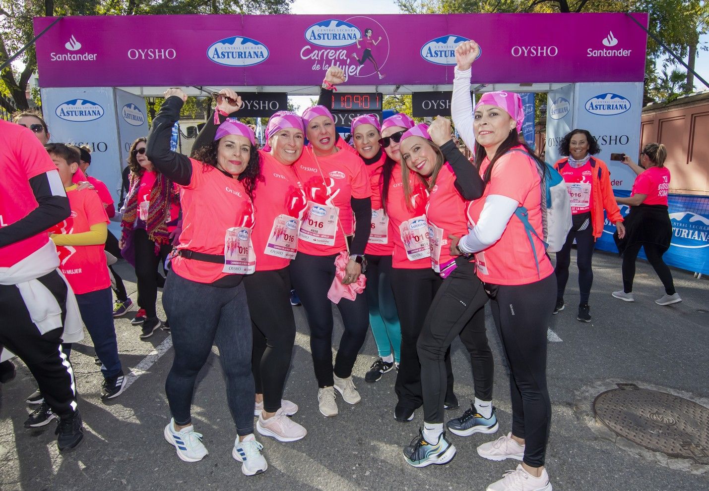 Las mejores fotos de la Carrera de la Mujer de Sevilla 2025. 335