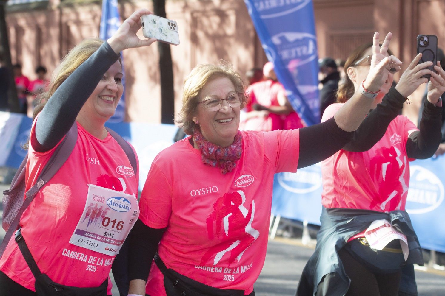 Las mejores fotos de la Carrera de la Mujer de Sevilla 2025. 343
