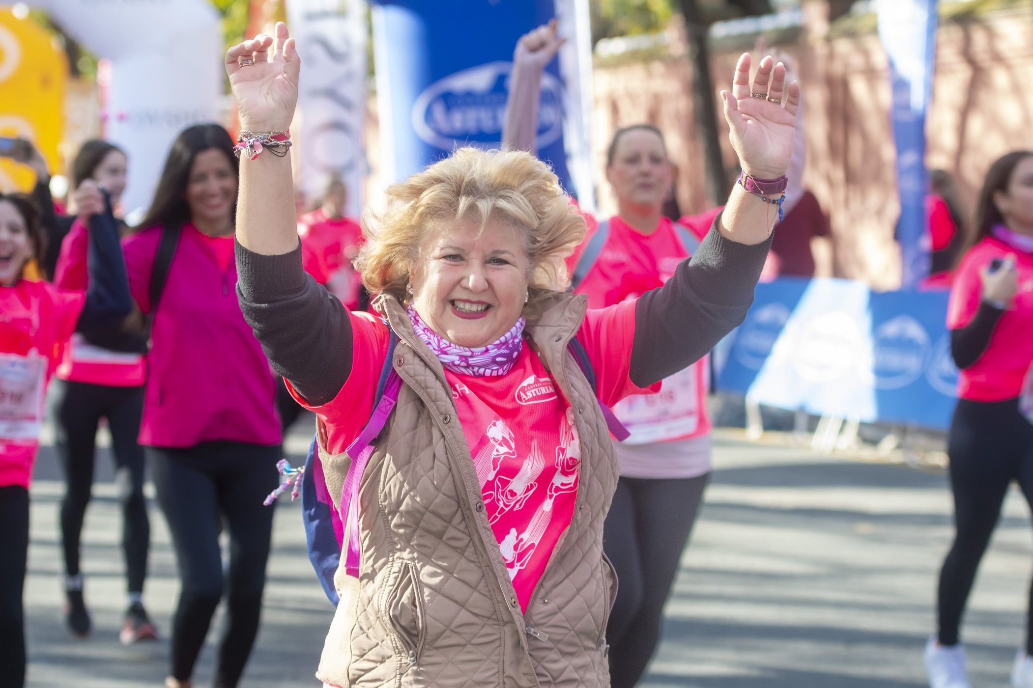 Las mejores fotos de la Carrera de la Mujer de Sevilla 2025. 354