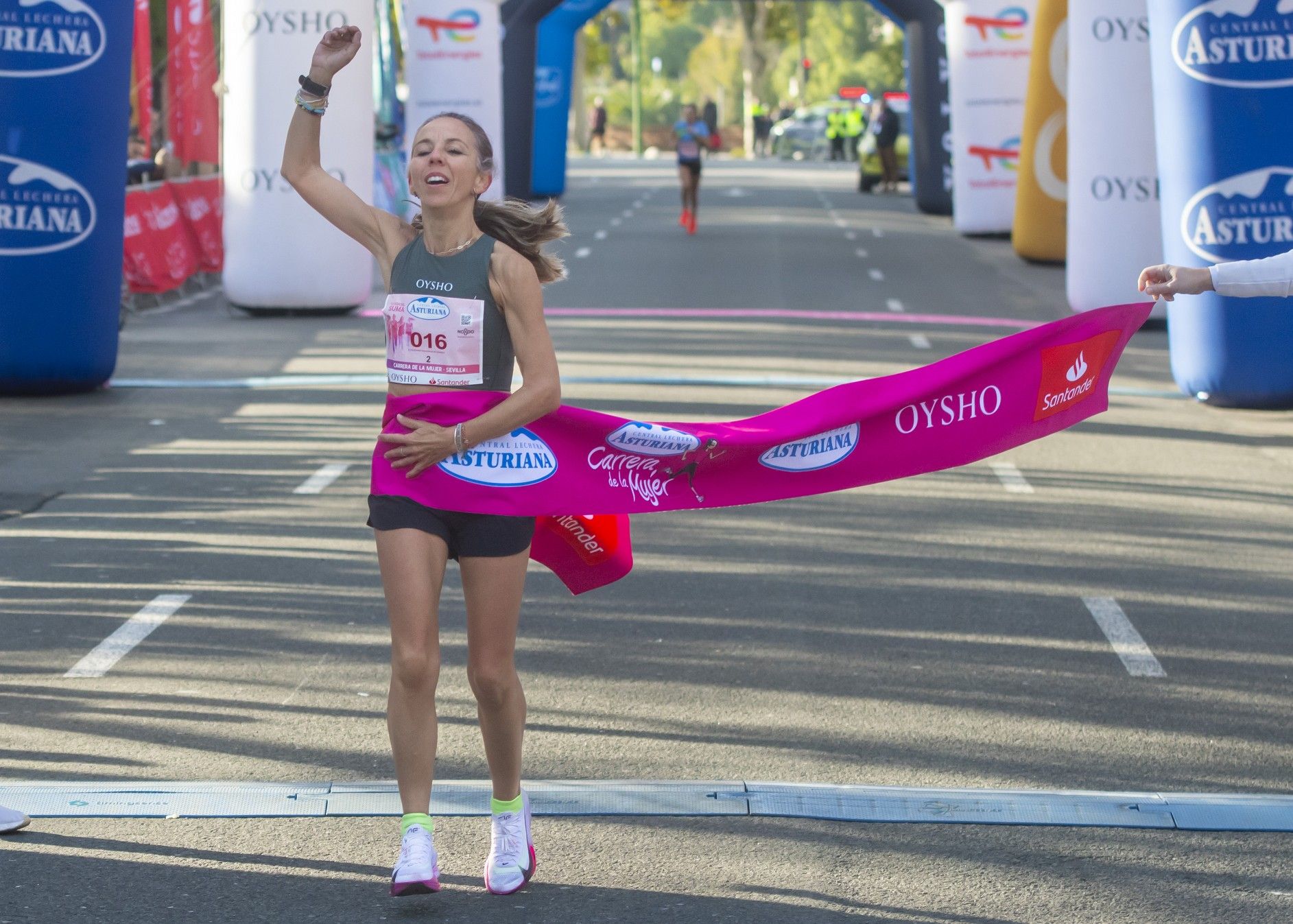 Las mejores fotos de la Carrera de la Mujer de Sevilla 2025. 170