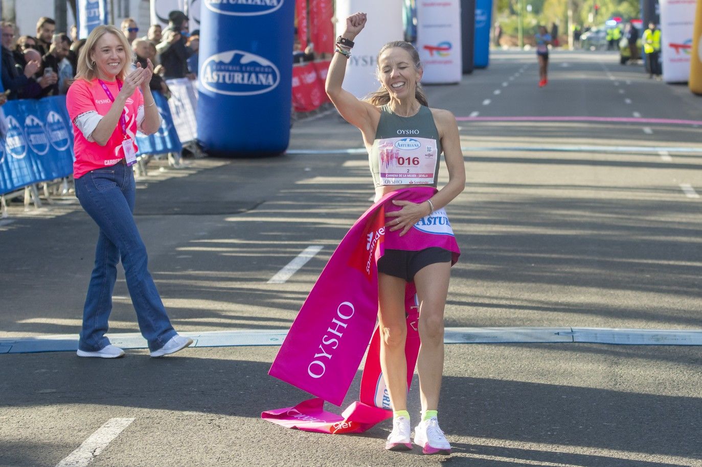 Las mejores fotos de la Carrera de la Mujer de Sevilla 2025. 171