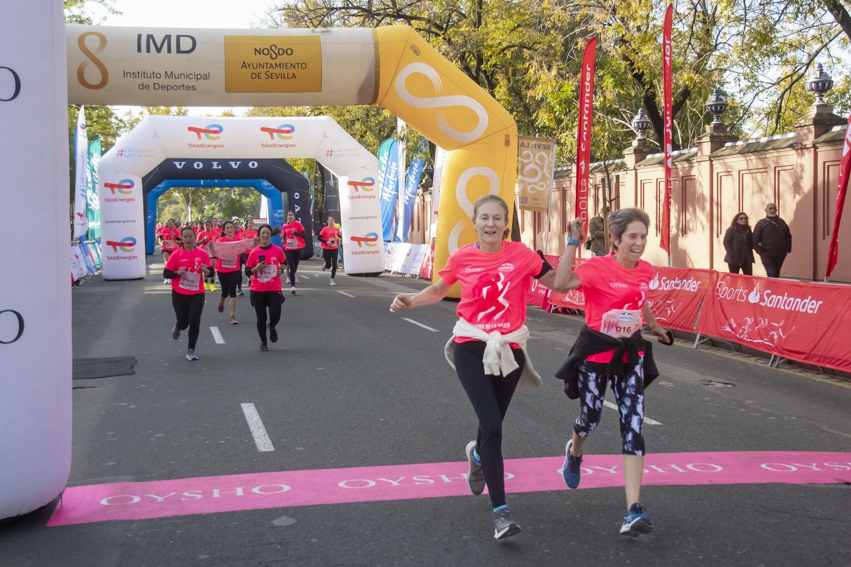 Las mejores fotos de la Carrera de la Mujer de Sevilla 2025. 272