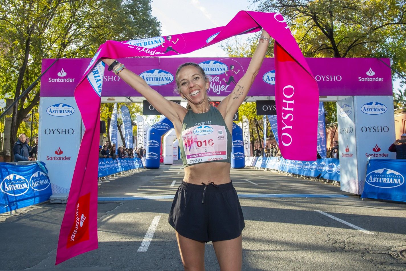 Las mejores fotos de la Carrera de la Mujer de Sevilla 2025. 175