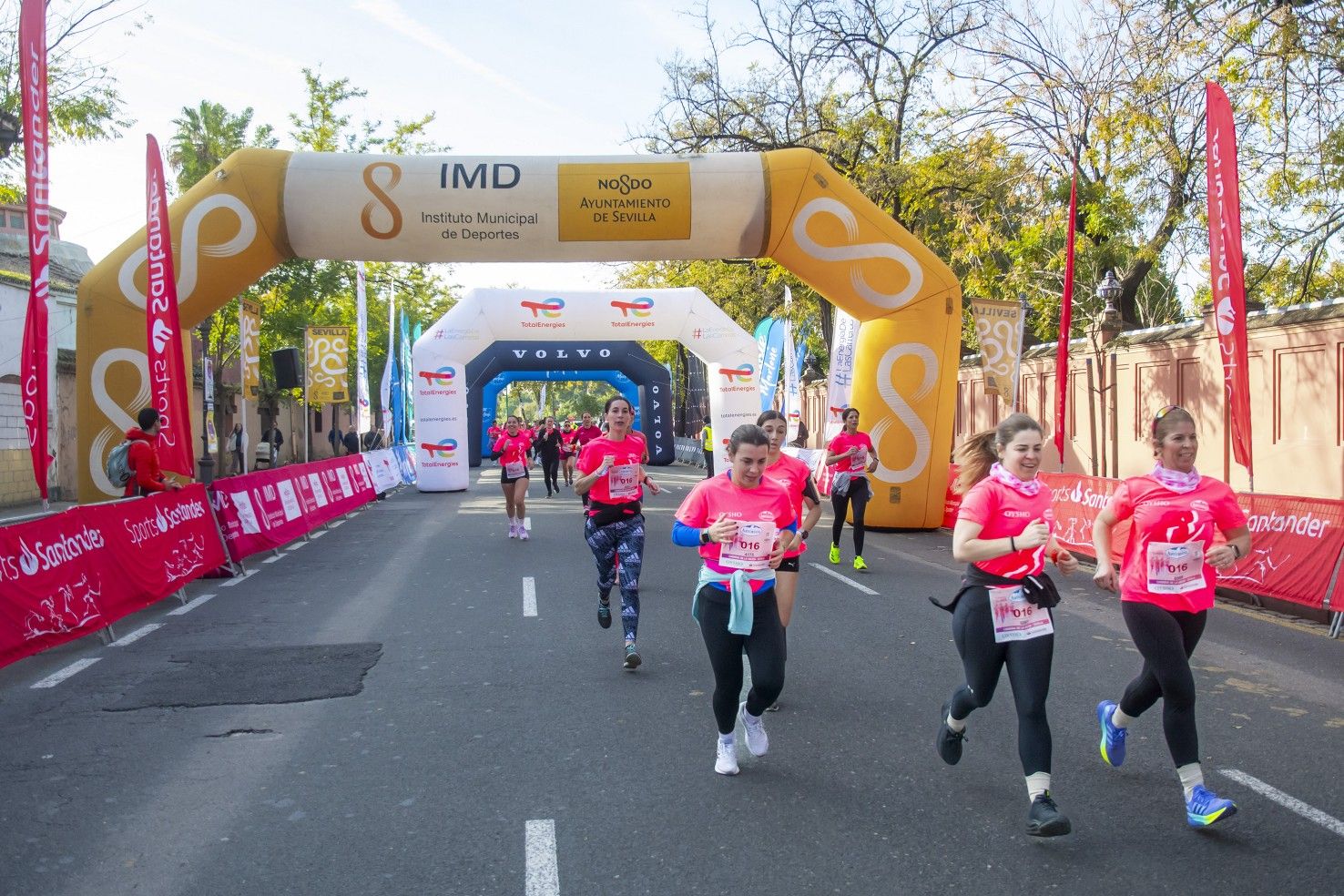 Las mejores fotos de la Carrera de la Mujer de Sevilla 2025. 275
