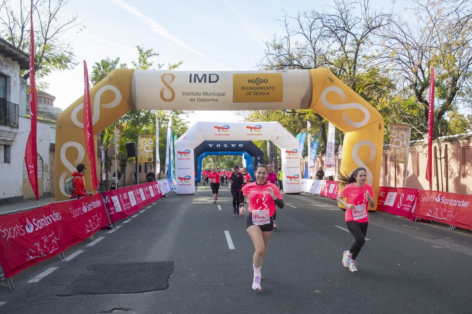 Las mejores fotos de la Carrera de la Mujer de Sevilla 2025. 276