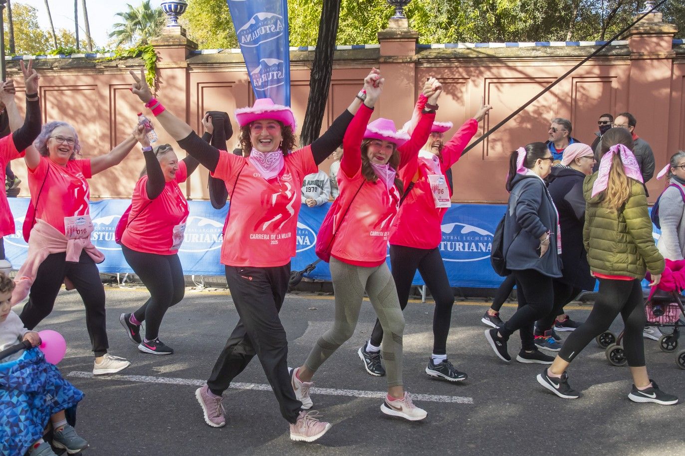Las mejores fotos de la Carrera de la Mujer de Sevilla 2025. 365