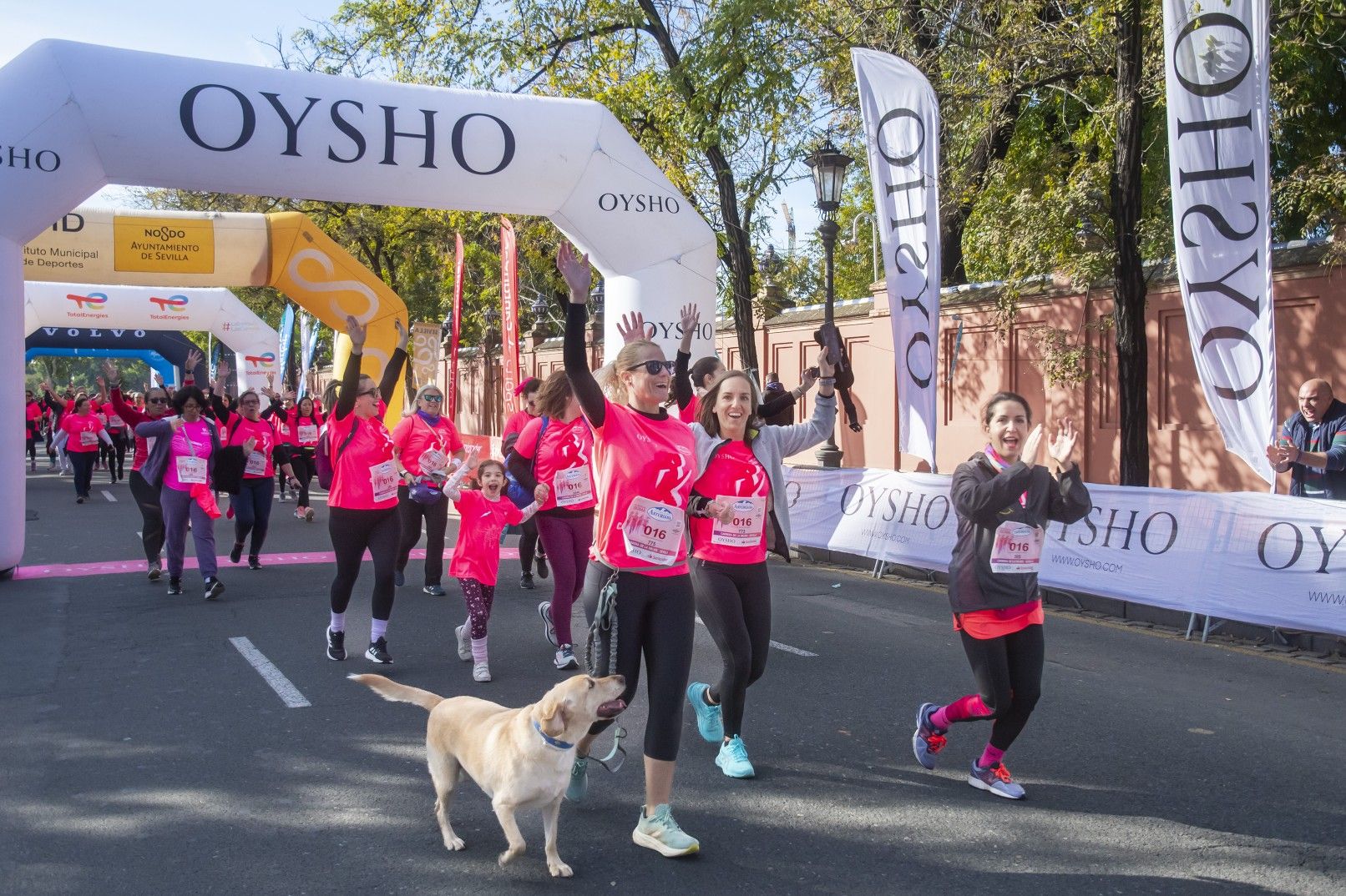 Las mejores fotos de la Carrera de la Mujer de Sevilla 2025. 368