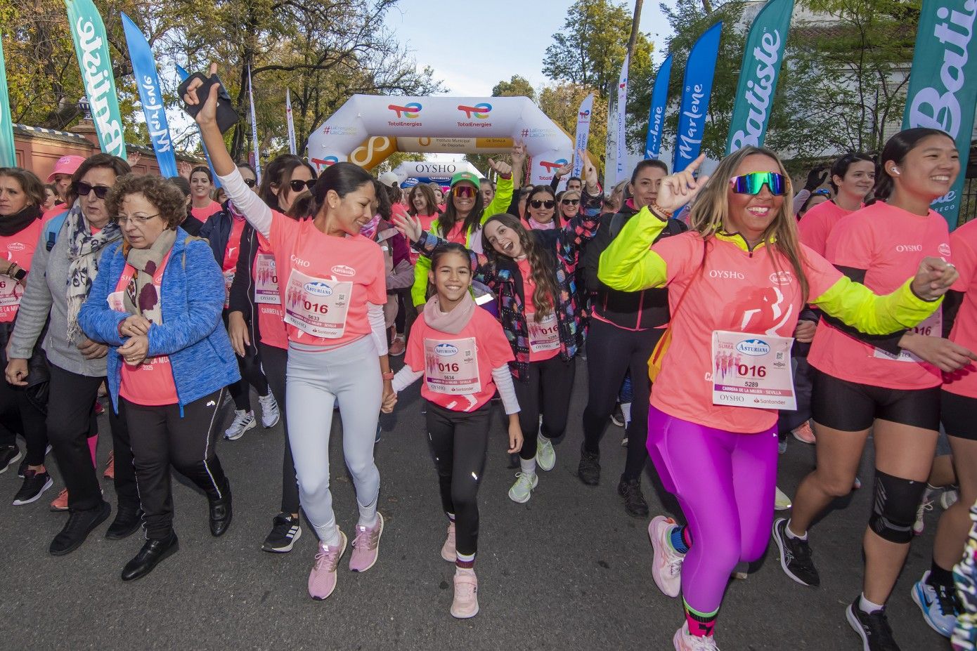 Las mejores fotos de la Carrera de la Mujer de Sevilla 2025. 096