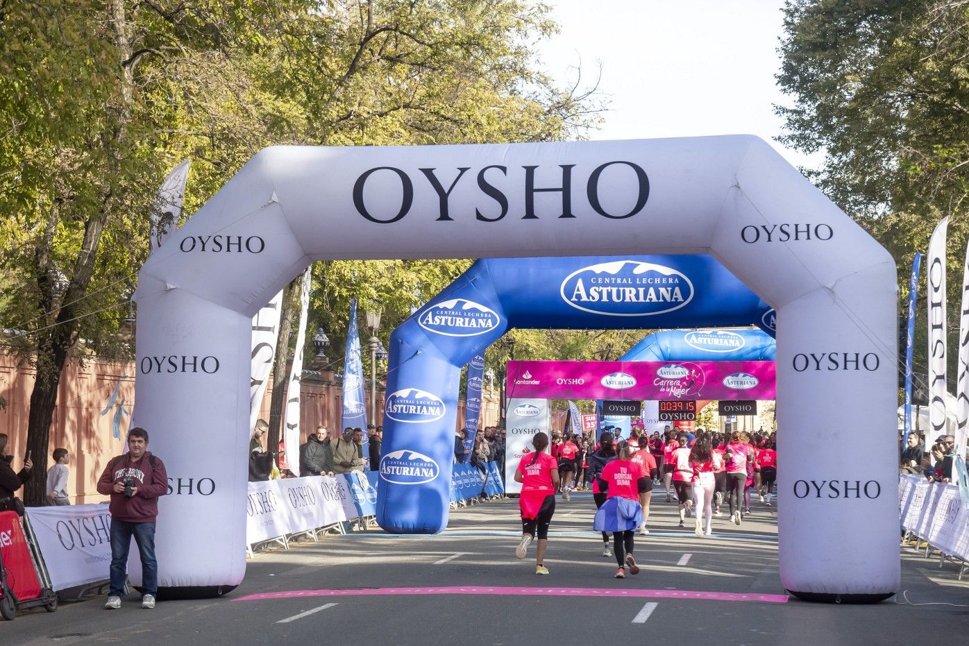 Las mejores fotos de la Carrera de la Mujer de Sevilla 2025. 290