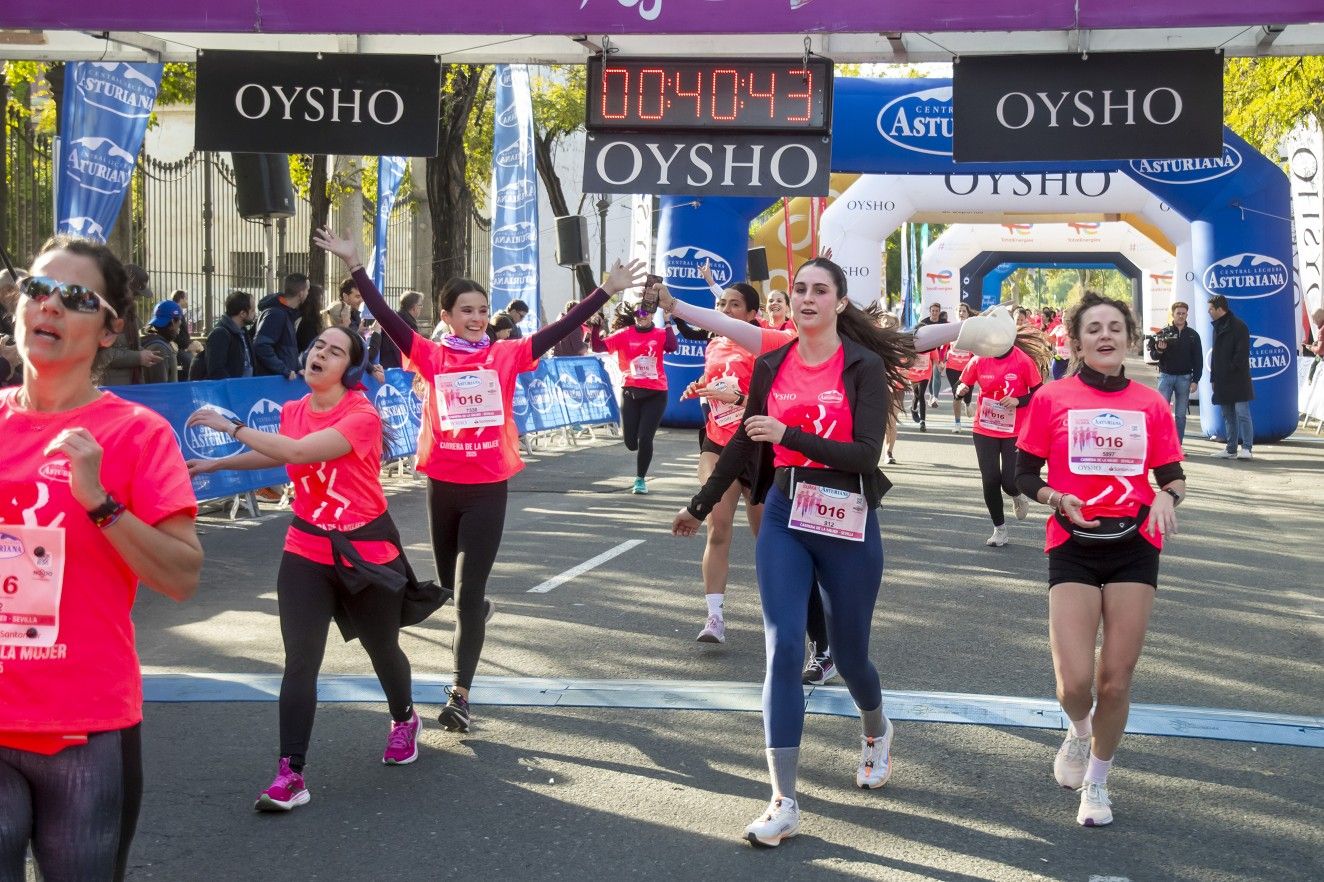Las mejores fotos de la Carrera de la Mujer de Sevilla 2025. 296