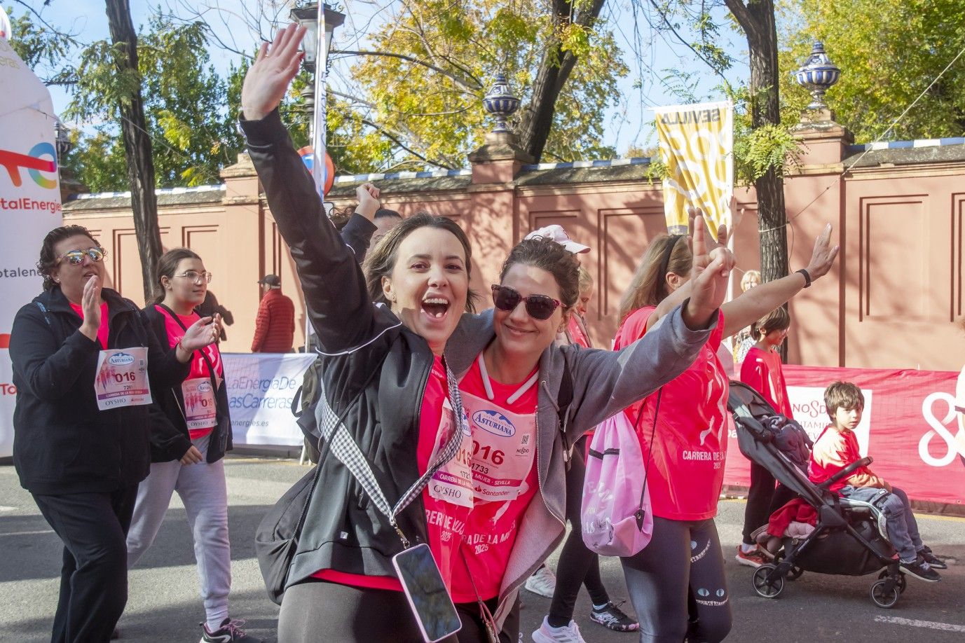 Las mejores fotos de la Carrera de la Mujer de Sevilla 2025. 384