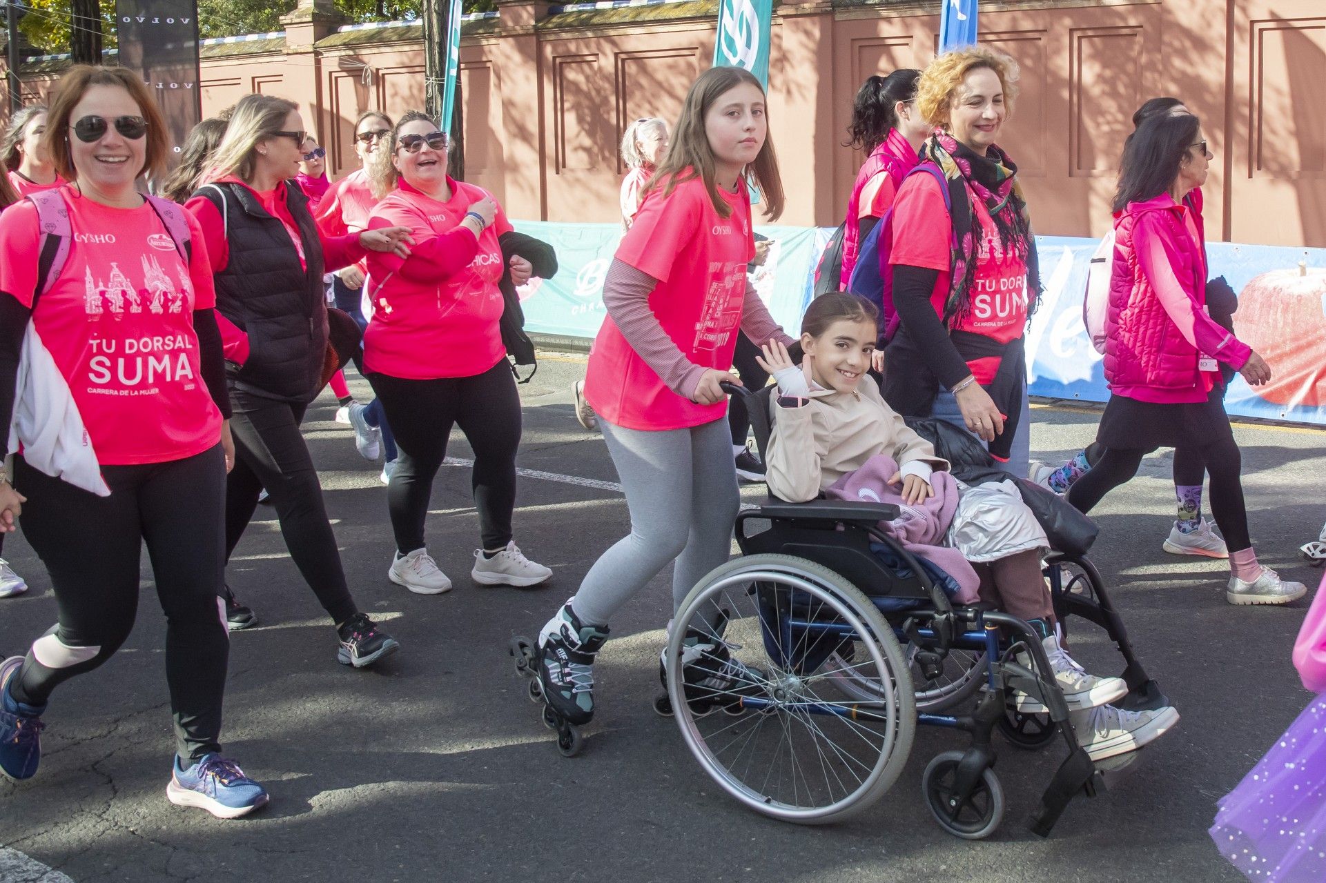 Las mejores fotos de la Carrera de la Mujer de Sevilla 2025. 386