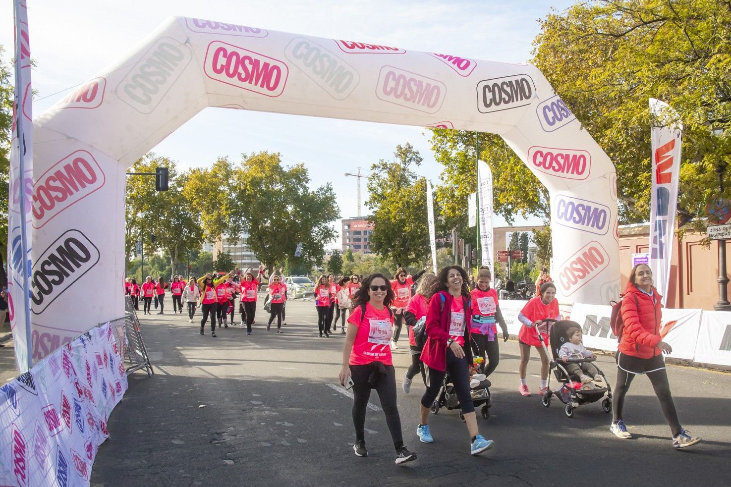 Las mejores fotos de la Carrera de la Mujer de Sevilla 2025. 411